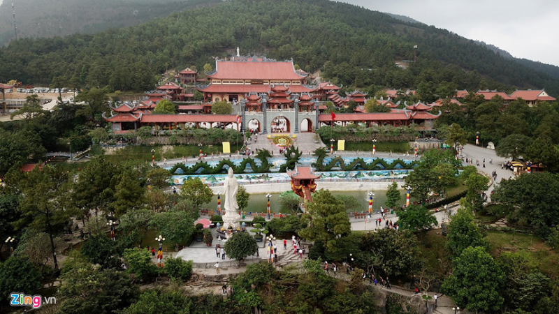 LỘNG  GIÓ THIỀN  MÔN